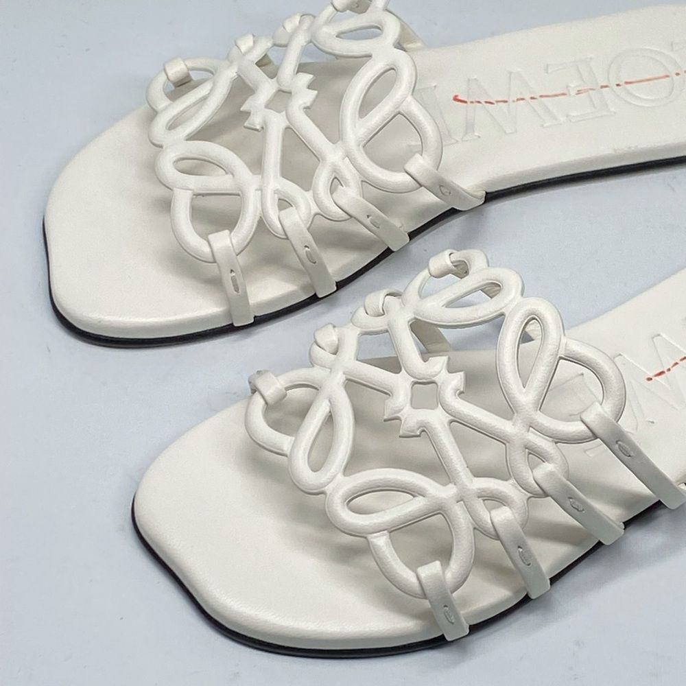 Loewe Petal Anagram slide in soft calfskin size 37 - Picture 10 of 16